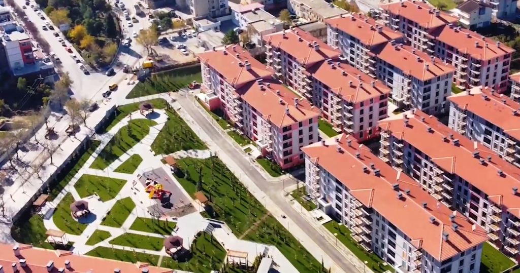 Perfundon sot shperndarja e banesave ne Lac, perfitojne 522 familje